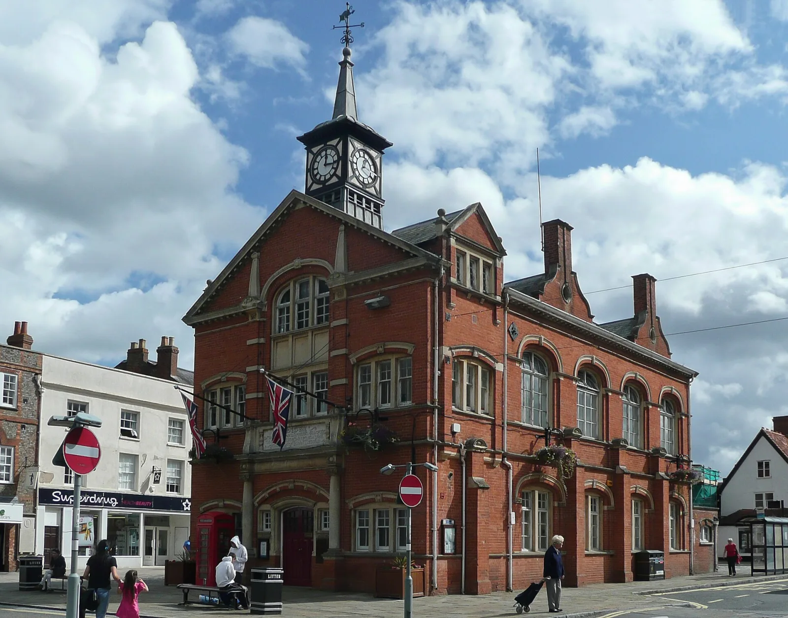 Foto: Tom Bastin uploaded and derivative work: MrPanyGoff, CC BY 2.0 — Wikimedia Commons Thame